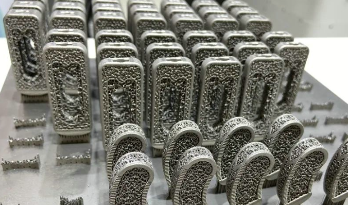 金属片3D打印能用不锈钢钛合金这些材料吗